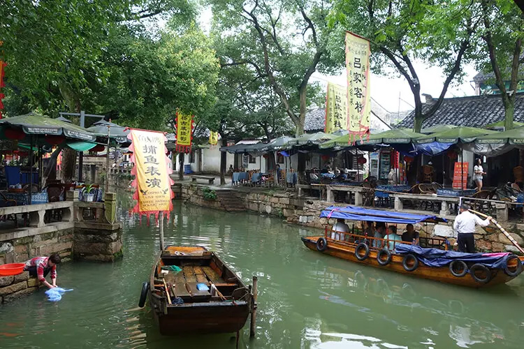 Suzhou and Tongli Water Town Tour from Shanghai